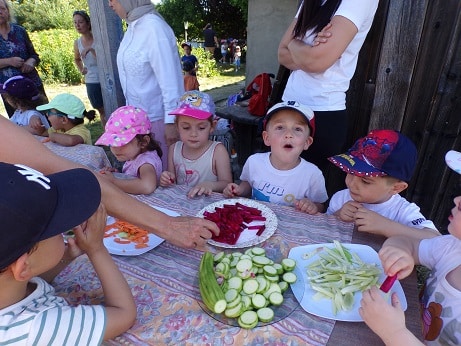 Lire la suite à propos de l’article Sortie au potager solidaire – Maternelles